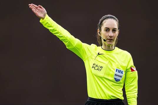 Henrikke Holm Nervik, referee