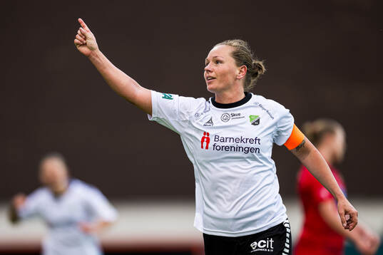 Silje Bekkåsen Nyhagen of Hønefoss celebrates