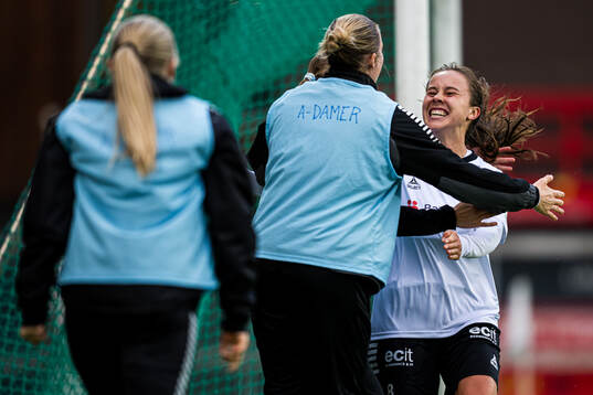Kristin Sandstad Gumaer of Hønefoss celebrates