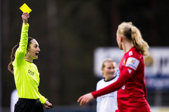 Henrikke Holm Nervik, referee