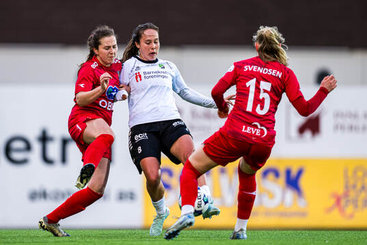 Solveig Engås of Røa and Kristin Sandstad Gumaer of