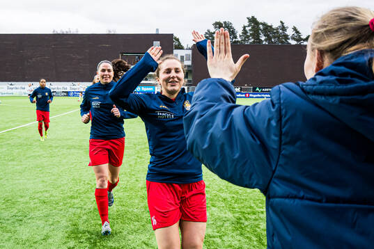 Solveig Engås and Sofia Susnic Krossøy of Røa