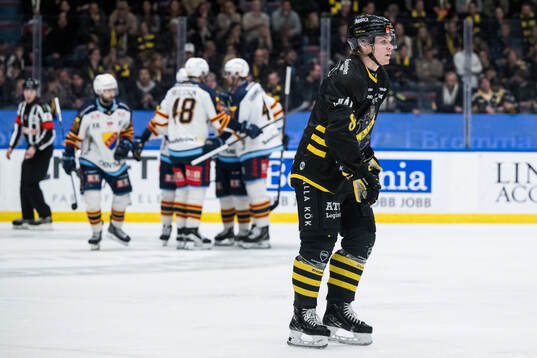 AIKs Tom Hedberg deppar