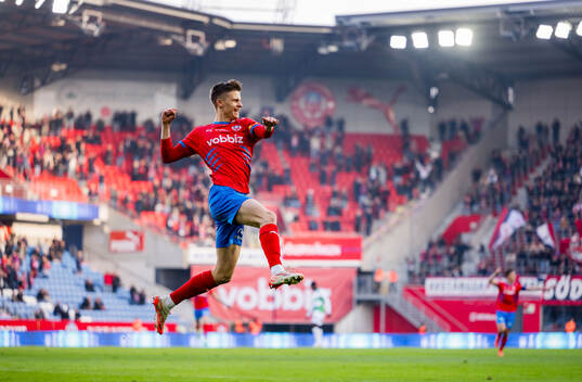 Helsingborgs Adrian Svanbäck jublar