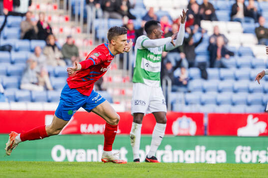 Helsingborgs Adrian Svanbäck jublar