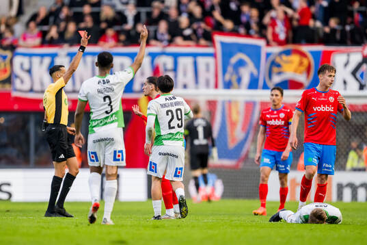 Domare Farouk nehdi dömer rött kort och Helsingborgs