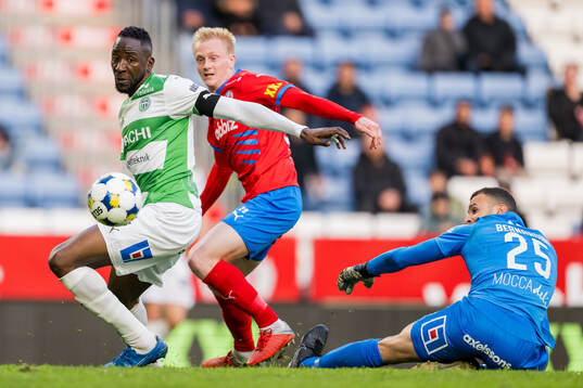 Västerås Frederic Nsabiyumva och målvakt André