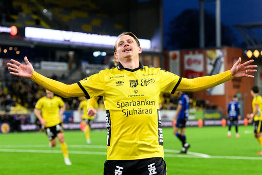 Elfsborgs Simon Hedlund jublar