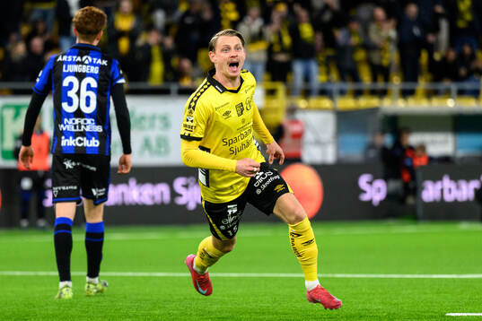 Elfsborgs Simon Hedlund jublar