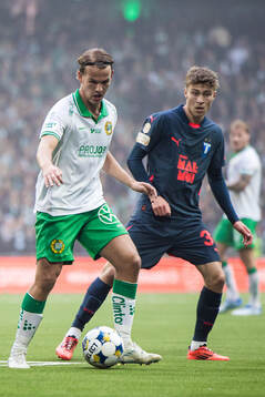 Hammarbys Markus Karlsson och Malmö FFs Hugo Bolin