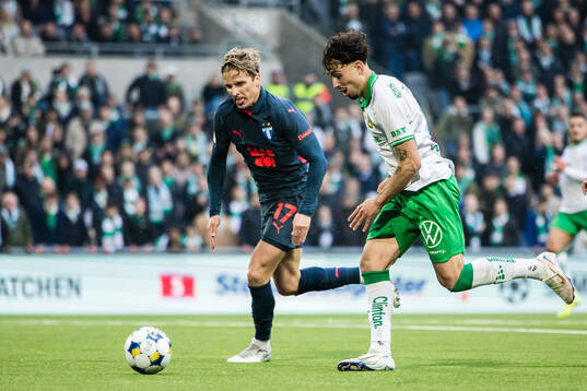 Malmö FFs Jens Stryger Larsen och Hammarbys Sebastian