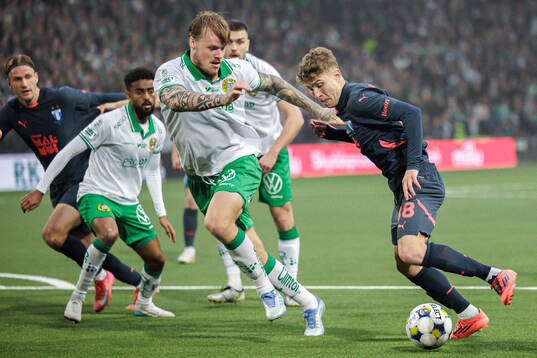 Hammarbys Victor Eriksson och Malmö FFs Hugo Bolin