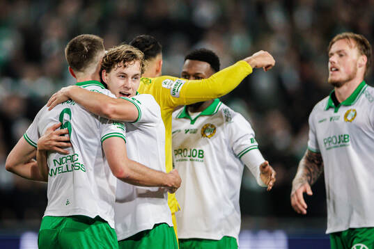 Hammarbys Pavle Vagic och Hampus Skoglund jublar