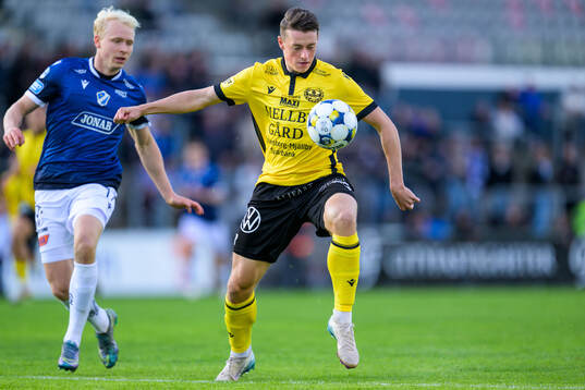 Halmstads André Boman och Mjällbys Elliot Stroud