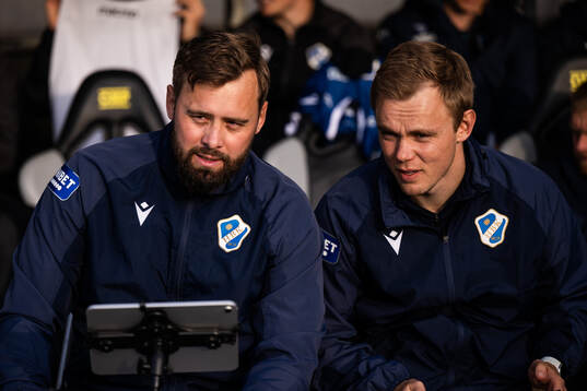 Halmstads assisterande tränare Adam Larsson och