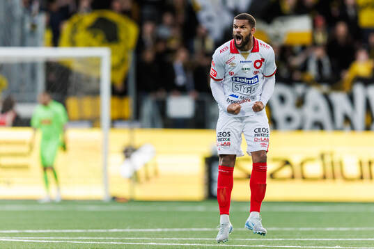 Degerfors Leon Hien jublar