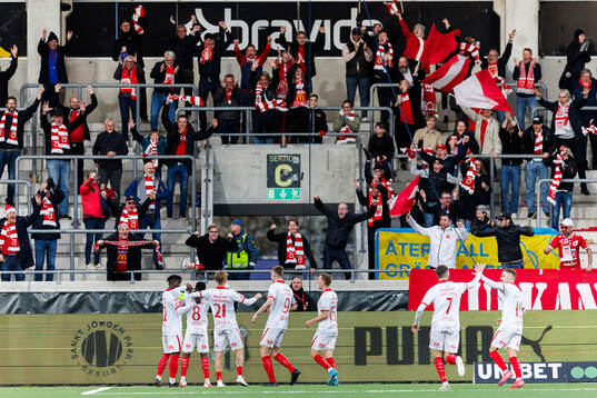 Degerfors Nahom Netabay jublar