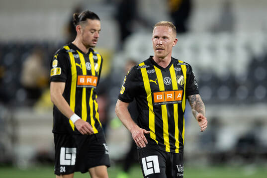 Häckens Amor Layouni och Mikkel Rygaard Jensen deppar