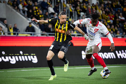 Häckens Amor Layouni och Degerfors Mamadouba Diaby