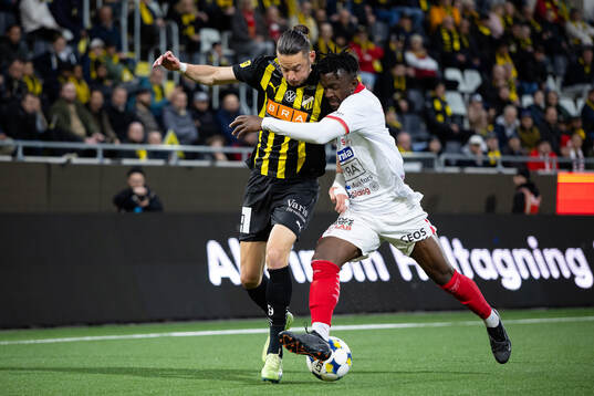 Häckens Amor Layouni och Degerfors Mamadouba Diaby