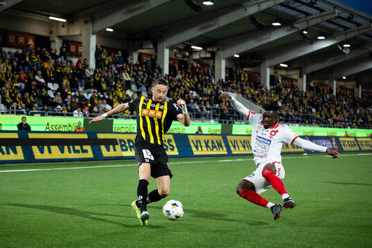 Häckens Amor Layouni och Degerfors Mamadouba Diaby
