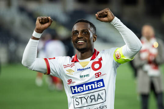 Degerfors Nahom Netabay jublar