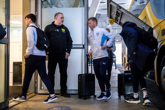 Malmö FFs Anders Christiansen anländer med laget till