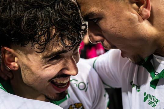 Hammarbys Sebastian Tounekti och Jusef Erabi jublar