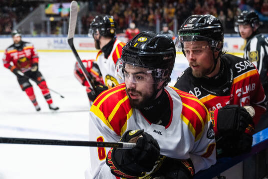 Brynäs Bobby Trivigno och Luleås Ludvig Jansson