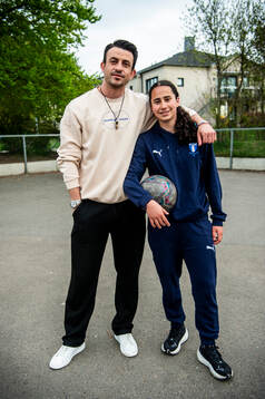 Mayar Khatawi och hennes mentor Behrang Safari