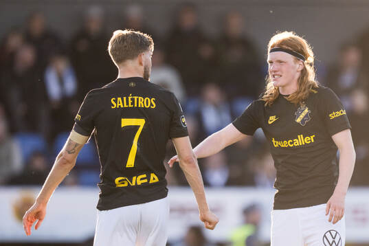 AIKs Anton Salétros och Elvis van der Laan