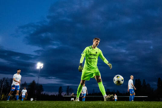 Värnamos målvakt Hugo Keto deppar