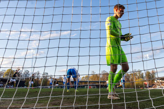 Värnamos målvakt Hugo Keto deppar