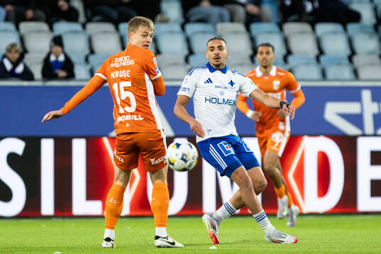 IFK Göteborgs David Kruse och IFK Norrköpings Moutaz