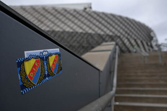 Klistermärke utanför 3Arena