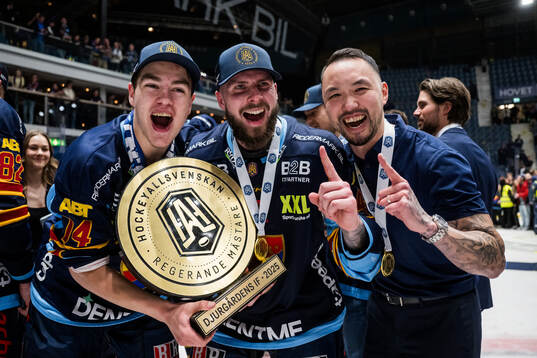 Djurgårdens Anton Frondell och Albin Grewe jublar med