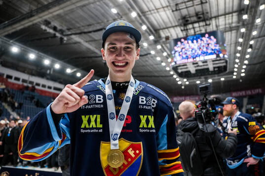 Djurgårdens Victor Eklund jublar