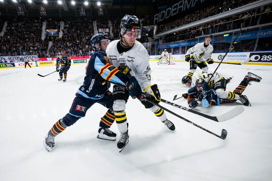 Djurgårdens David Blomgren och AIKs Oskar Magnusson