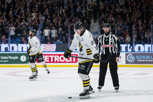 AIKs Tom Hedberg deppar