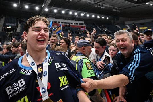 Djurgårdens Anton Frondell jublar