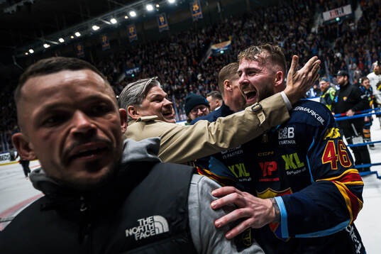 Djurgårdens Albin Grewe jublar