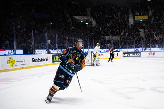 Djurgårdens Linus Klasen jublar
