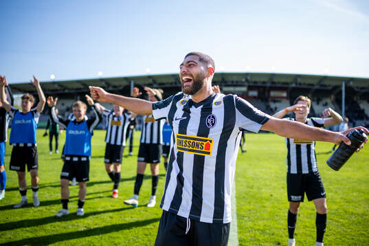 Landskronas Rassa Rahmani jublar