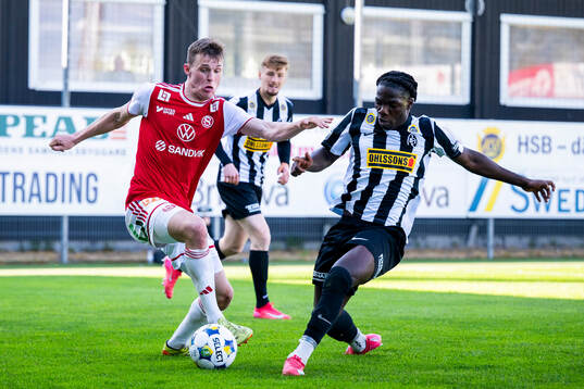 Landskronas Xavier Odhiambo och Sandvikens IFs Daniel