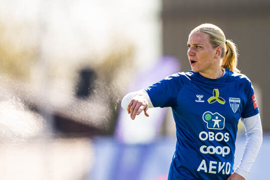 Camilla Huseby of Kolbotn warms up