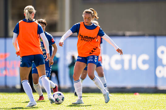Elizabeth Grace Anton of Kolbotn warms up