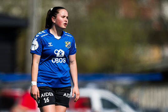 Kajsa Bjerga Pettersen of Lyn looks dejected
