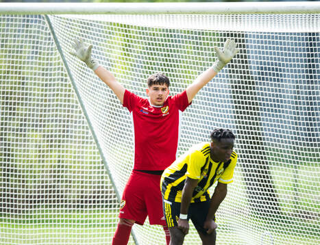 IFK Hässleholms målvakt Ermal Jashanica i matchen i U19