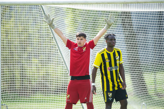 IFK Hässleholms målvakt Ermal Jashanica i matchen i U19