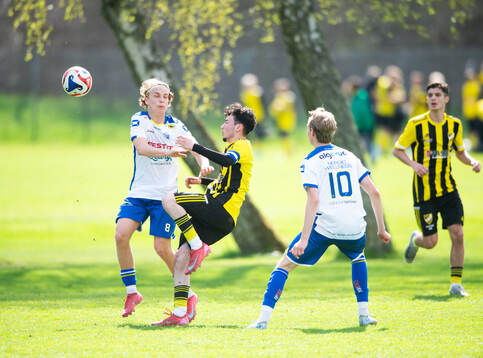 IFK Hässleholms Albion Dibrani i matchen i U19 division 1,